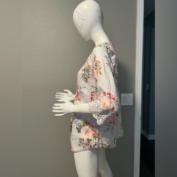 J. Jill love linen grey floral loose fit top with lace cuff sleeves V Size M - Picture 3 of 10